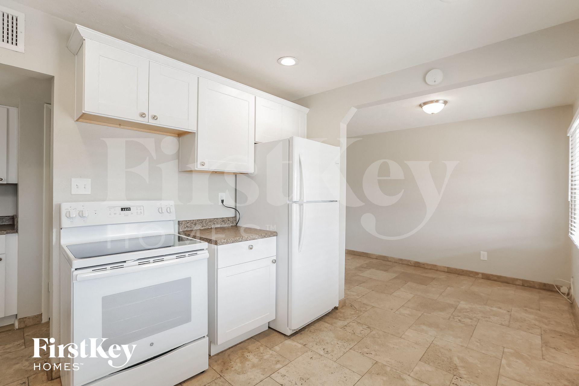 Building Photo - 2011 W Maryland Ave