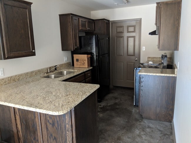 Building Photo - 44 W Center St