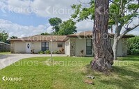Building Photo - 308 Wildwood Dr