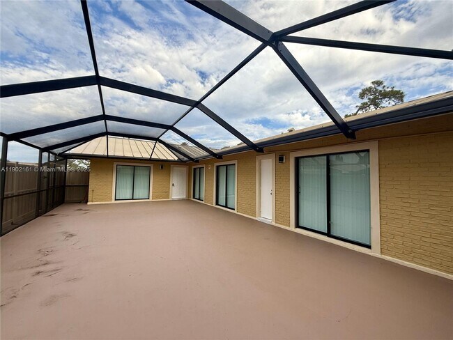 Building Photo - 5416 Eagle Lake Dr