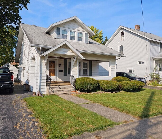 Building Photo - 123 Swift St