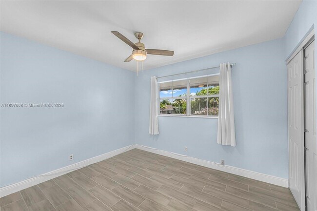 Building Photo - 6709 N Kendall Dr
