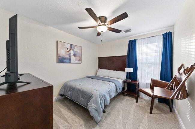 Building Photo - 2651 Skyview Shadows Ct