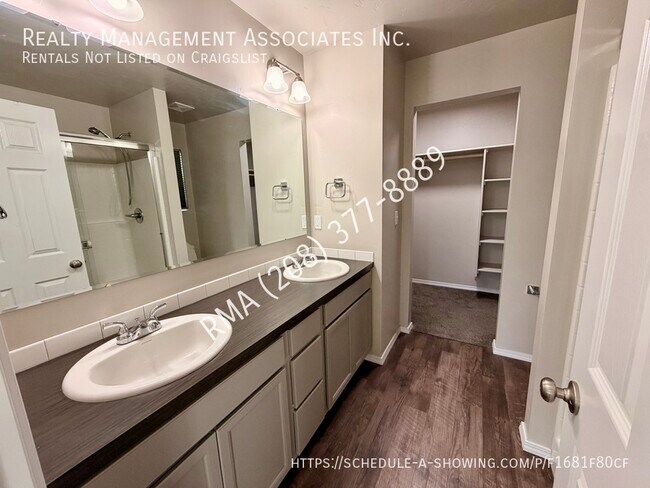 Building Photo - 487 W Screech Owl Dr