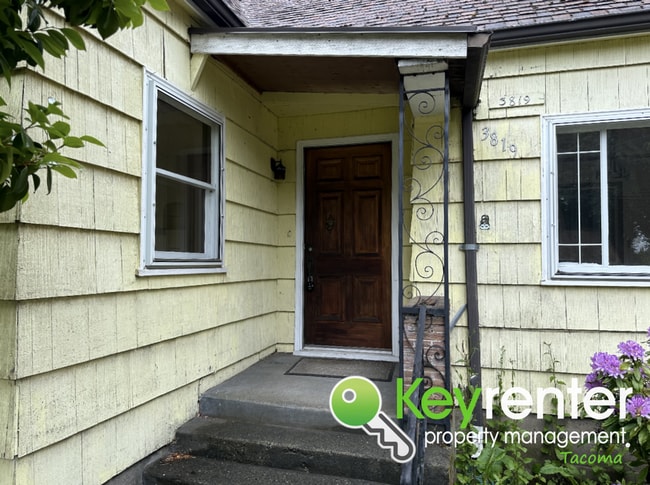 Building Photo - Adorable 4 Bedroom 1.5 Bath Tacoma Home + ...