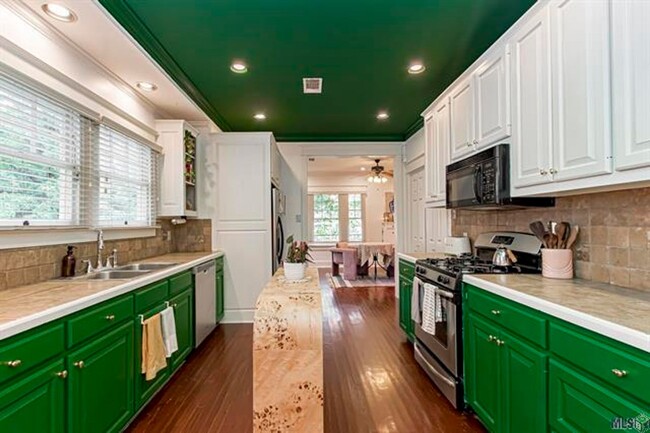 Building Photo - 3 Bedroom House in Capital Heights