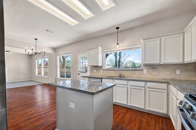 Building Photo - 5118 Cherry Blossom Dr