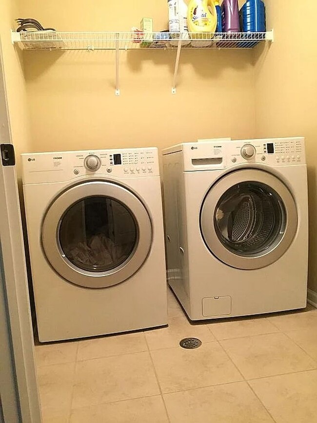 Building Photo - NE-Columbus & Ft Benning-4 Bedrooms & 2.5 full Baths