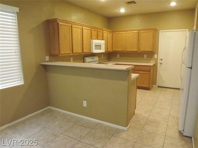 Building Photo - WONDERFUL 3 BEDROOM HOME AT END OF CUL-DE-...
