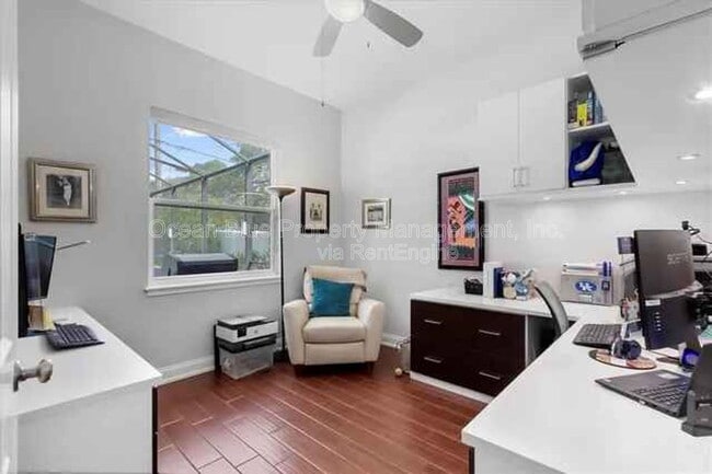 Building Photo - 3923 W Bay Vista Ave