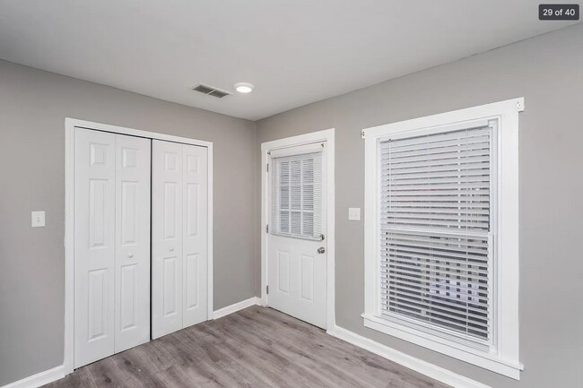 Building Photo - Updated & Renovated 3 Bedroom Cottage  LEASING SPECIAL – Move in by 9/1/2026 and October rent is ...