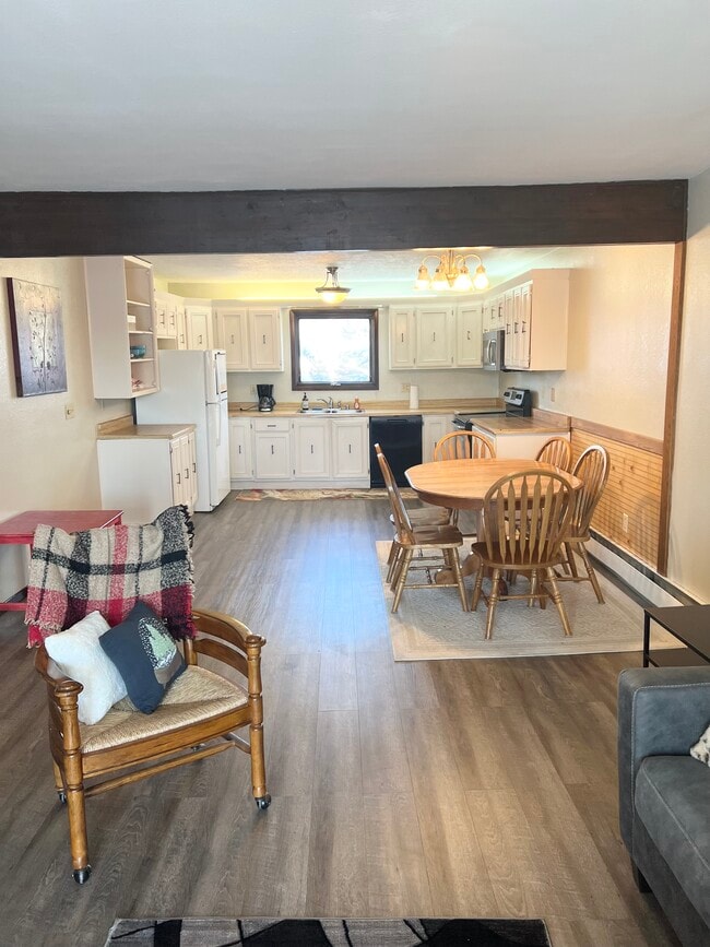 Building Photo - 11527 Heritage Ct