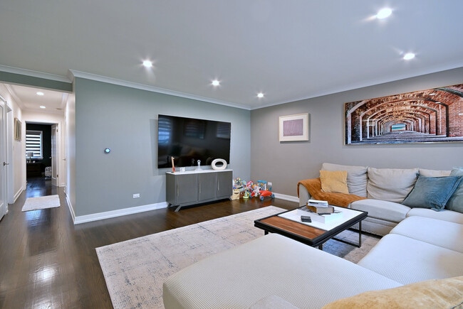 Building Photo - 2307 Edna Ave