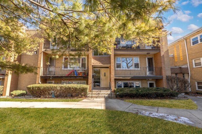 Building Photo - 6419 S Oak Park Ave
