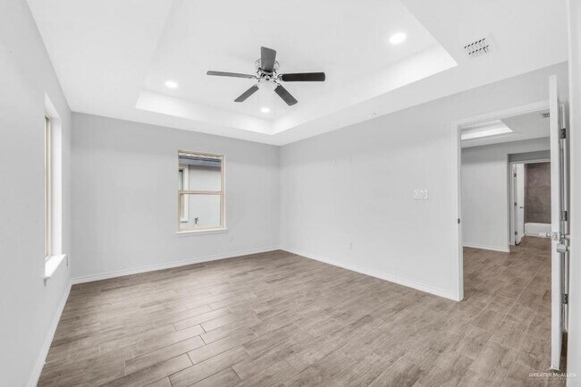 Building Photo - 13 W Sunset Valley St