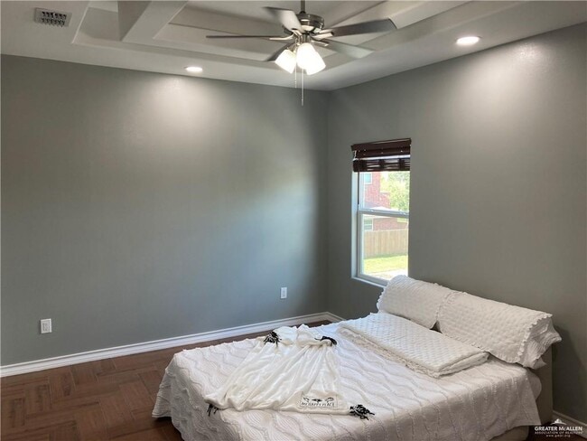 Building Photo - 18 S 6th St