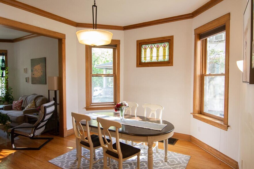 Building Photo - 3916 N Kildare Ave