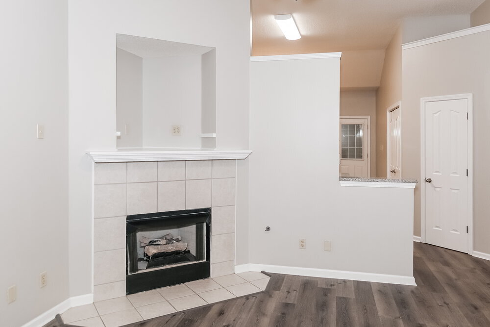 Building Photo - 6887 Seaside Dr