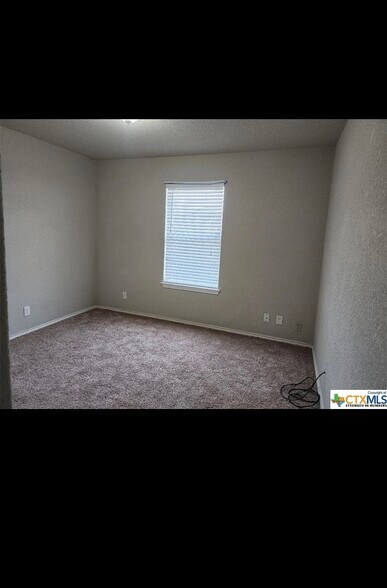 Building Photo - 3802 Clementine Dr
