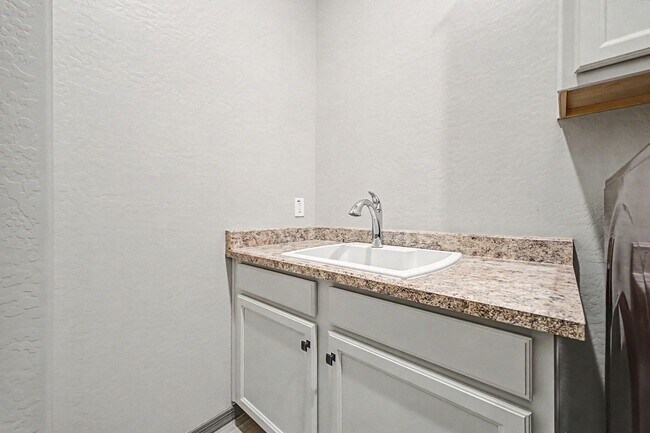 Building Photo - Ironwood Crossings
