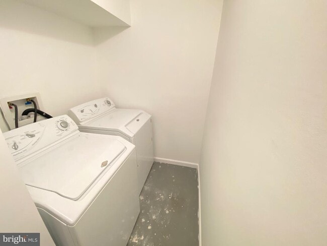 Building Photo - 14817 Winding Loop