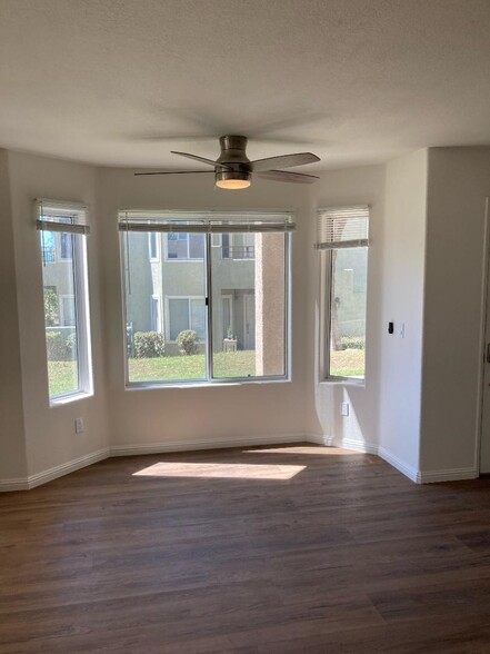Building Photo - 7030 Paseo Encantada
