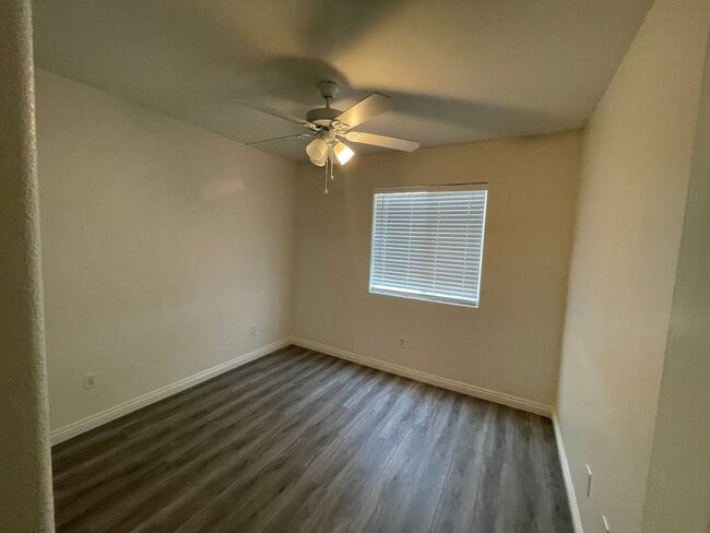 Building Photo - Charming Three Bedrooms, 2 Bathrooms Home ...