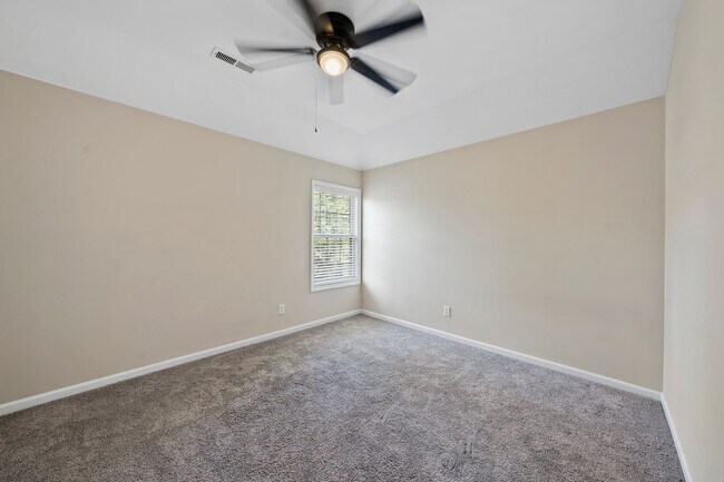 Building Photo - 101 Palmwood Ct