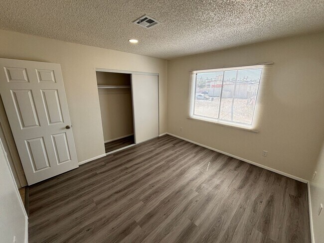 Building Photo - 2883 Wheelwright Dr