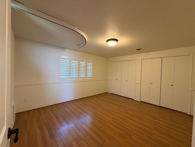 Building Photo - 2814 Mission Beach Heights Rd