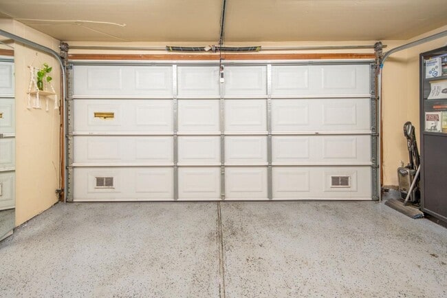 Building Photo - Beautiful Townhome in Northpoint Community in Cupertino!