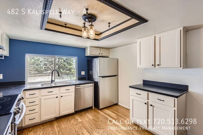 Building Photo - 482 S Kalispell Way