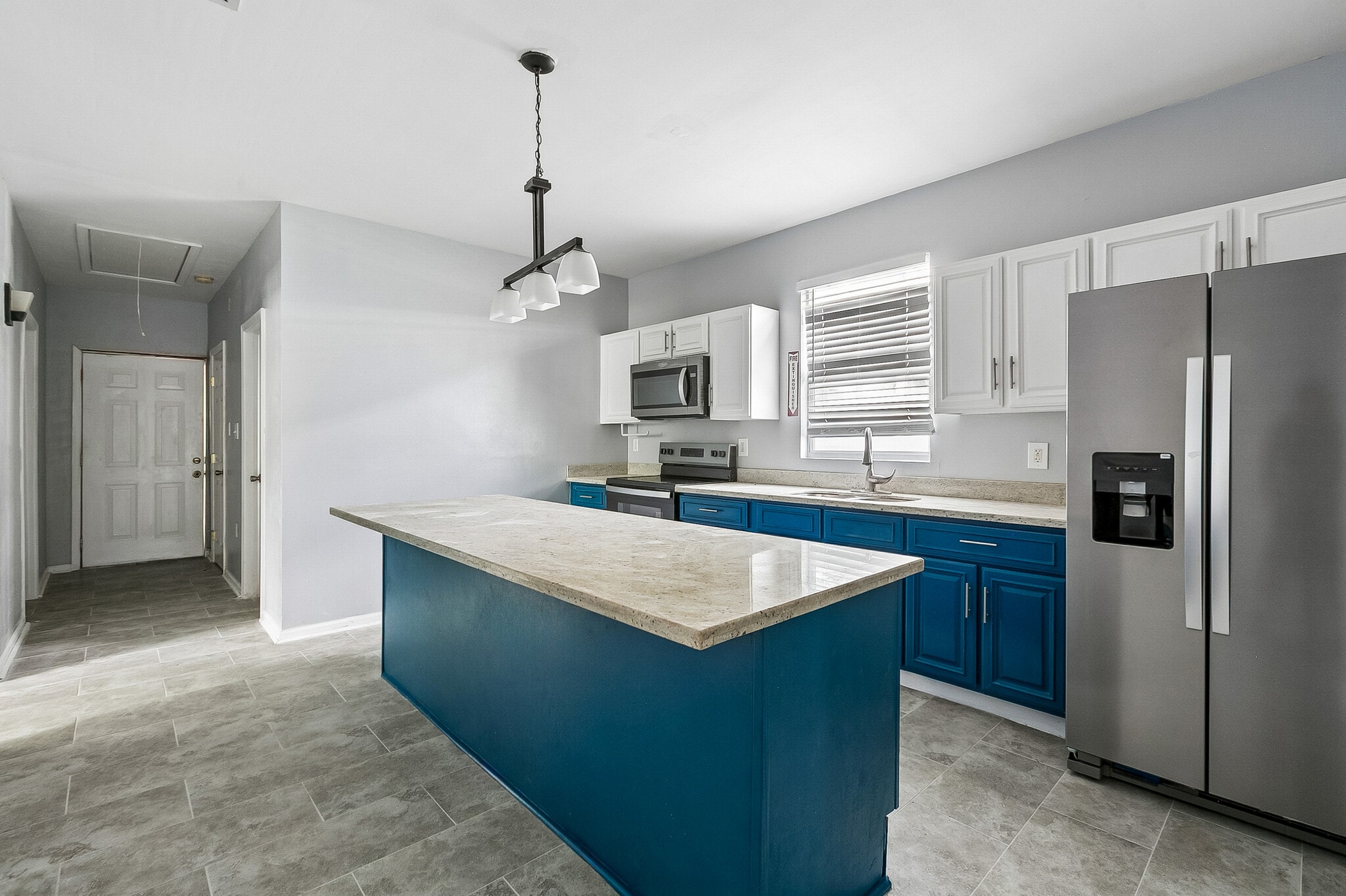 Building Photo - 3540 Clermont Dr