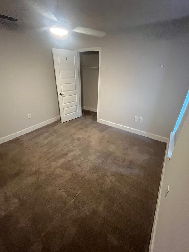 Building Photo - "Spacious 4-Bedroom Home in Mulberry's Heritage Park - 2 Full Baths & 2,211 Sq. Ft. of Comfort!"