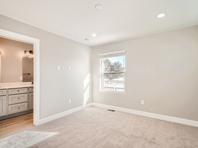 Building Photo - 3434 Garfield