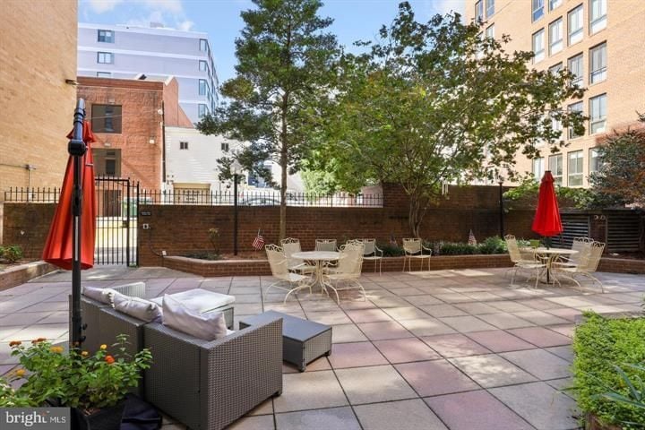 Back Patio Common Area - 1260 21st St NW