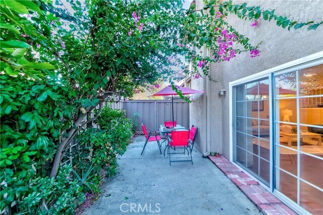 Building Photo - 2410 Plaza De Vista