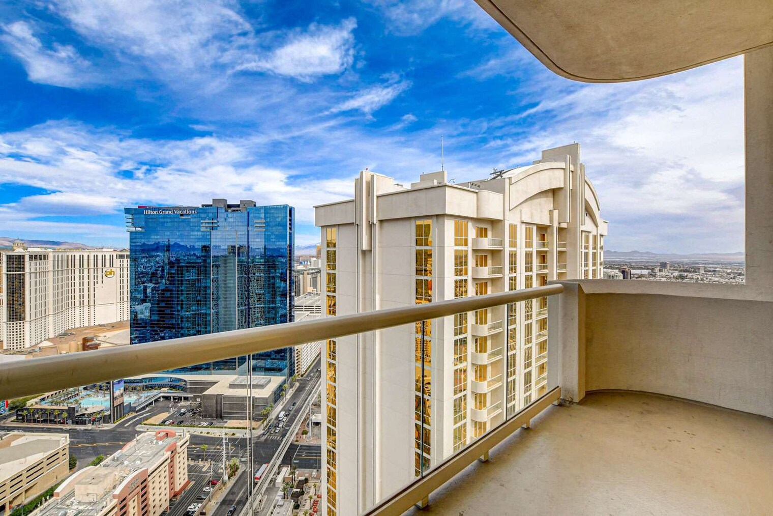 Building Photo - 4381 W Flamingo Rd