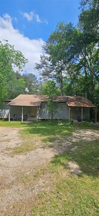Building Photo - 6 N Pines Rd