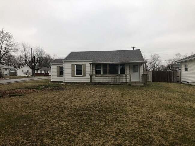 Primary Photo - 2 Bedroom Ranch