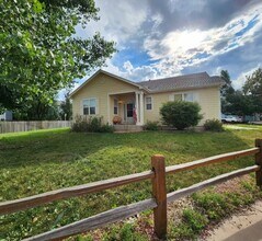 Building Photo - Beautiful 3 Bed 2 Bath Home Near Fort Carson!!!