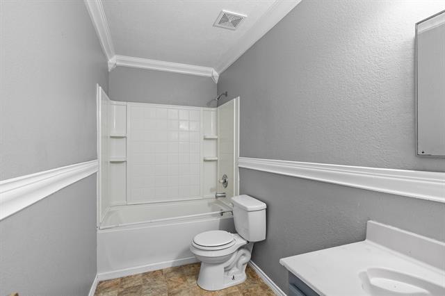 Building Photo - 2608 Bandera Pl