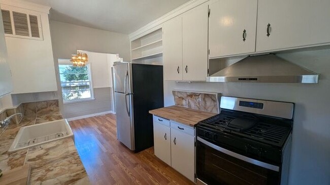 Building Photo - Pacific Grove Cottage with Classic Character