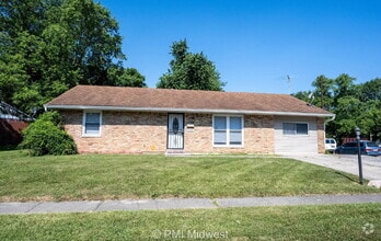 Building Photo - 3926 Malibu Dr