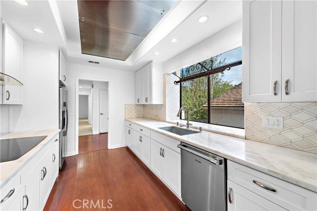 Building Photo - 3 Sea Cove Ln