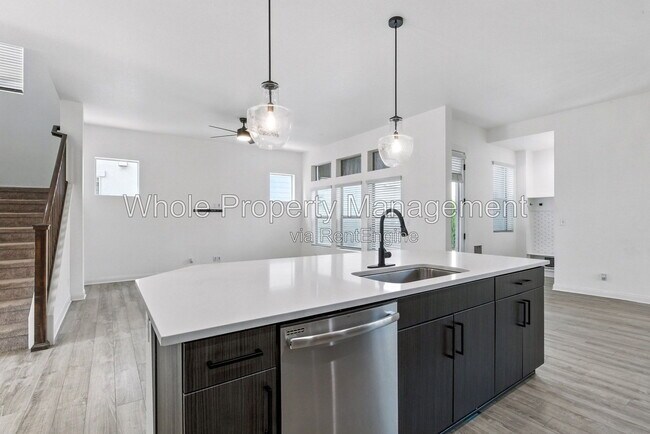 Building Photo - 6619 Mariposa Ct