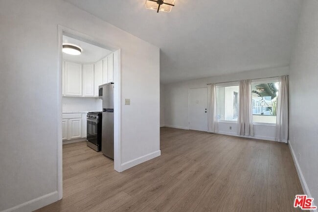 Building Photo - 2041 Euclid St