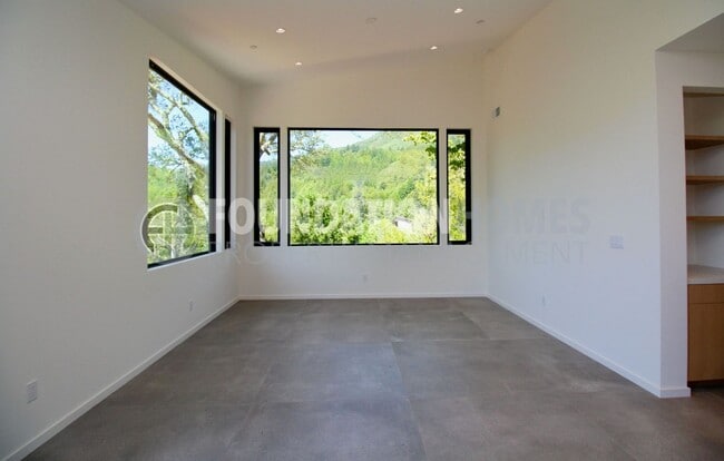 Building Photo - Luxury ADU near Cascade Falls - New Constr...