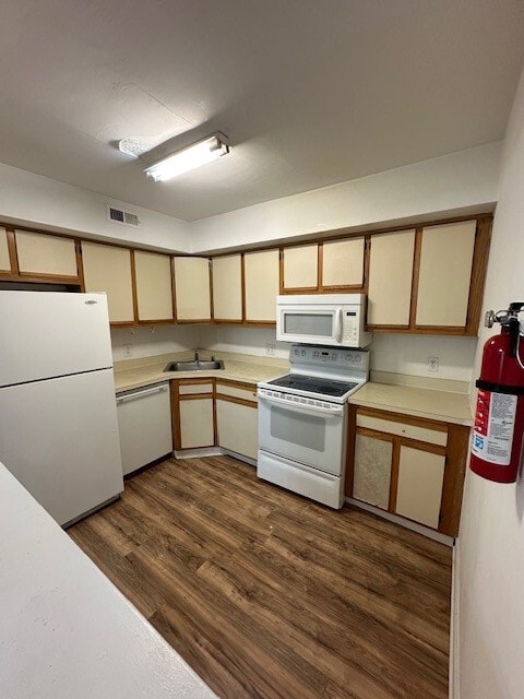 Kitchen - 218 Highland Blvd