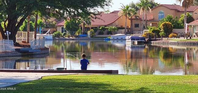 Building Photo - 10945 W Poinsettia Dr